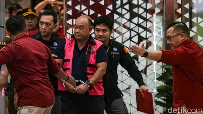 Sehari Setelah Dicopot, Tiga Eks Pimpinan BGN Resmi Jadi Tersangka Korupsi MBG